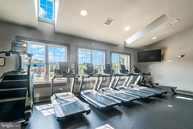 Building Photo - 616 Warbler Walk