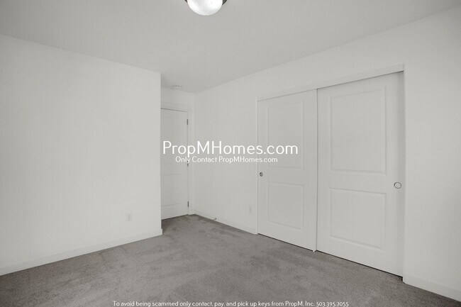 Building Photo - Spacious Bull Mountain 4 Bedroom Home - Huge Yard!