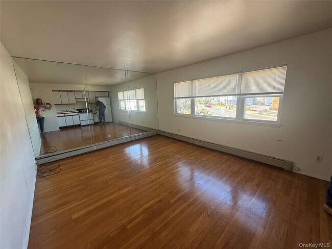 Building Photo - 393 Long Beach Rd