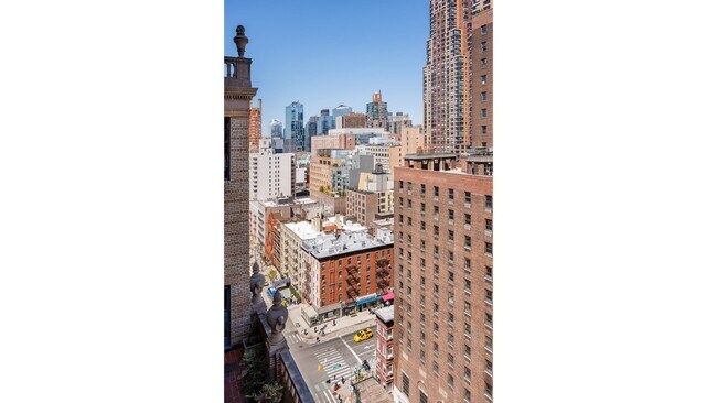 Building Photo - 350 W 57th St