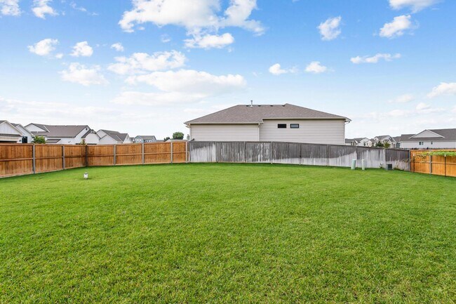 Building Photo - 1217 W Kimberlite Ct