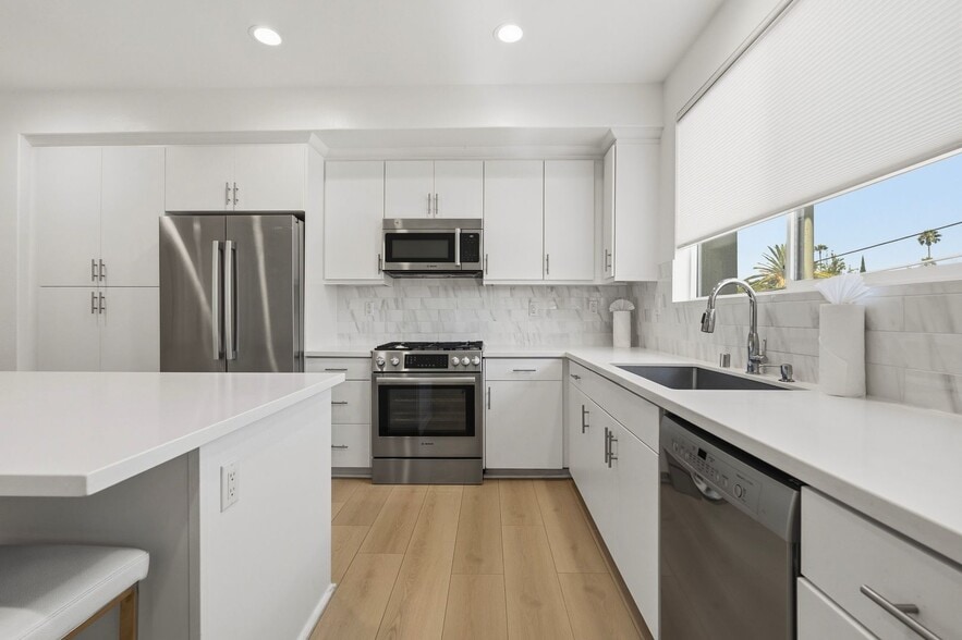 Building Photo - 13107 W Lumina Way