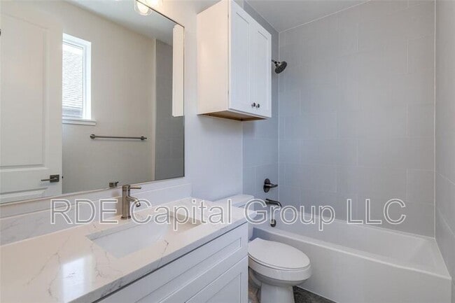 Building Photo - 3308 Birmingham Ave