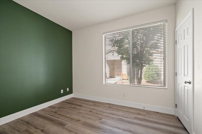 Building Photo - 4563 Townwall St