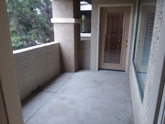 Building Photo - South Reno Tanamera Three Bedroom Condo...