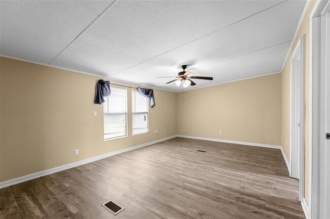 Building Photo - 2789 Avondale St