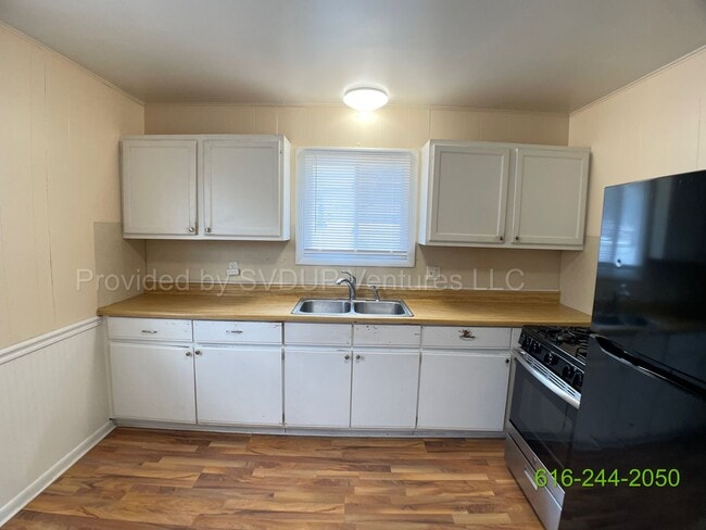 Building Photo - 3 Bedroom 1 Bathroom By Huff Park!!