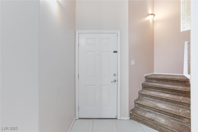 Building Photo - 6736 Prairie Dusk Dr
