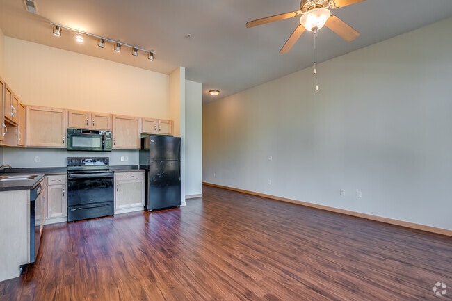 2BR, 1.5BA - 1,450SF - Living Room - Retlaw