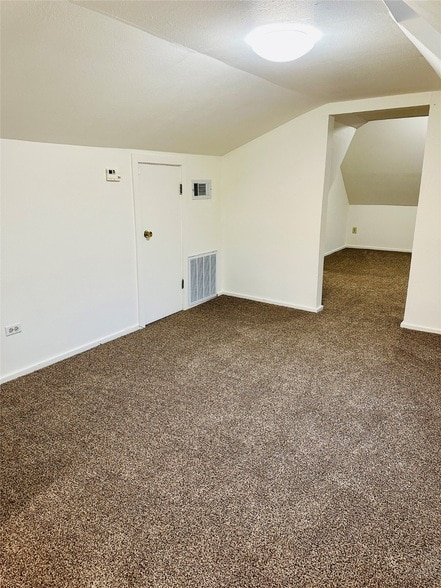 Building Photo - 402 S Bryan-Belt Line Rd