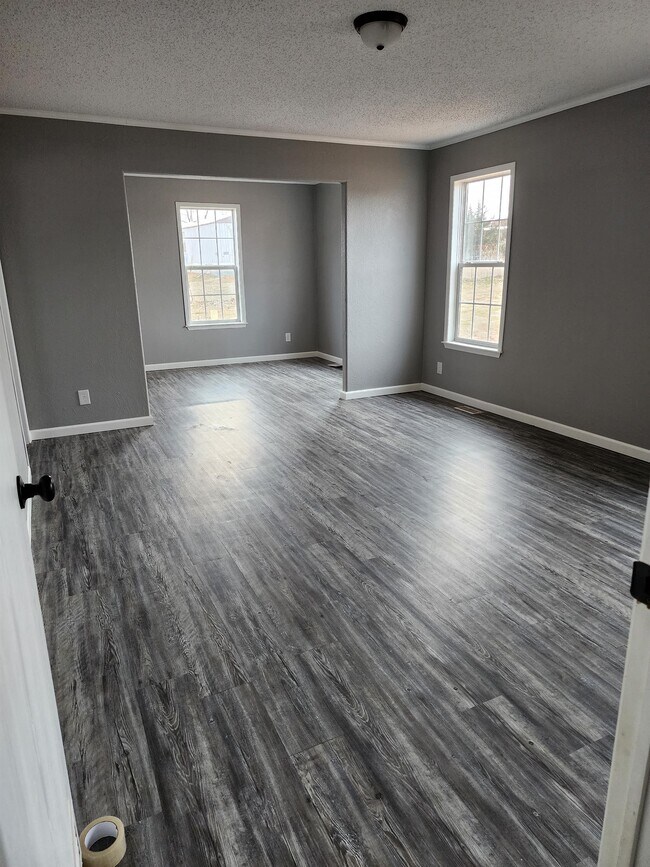 Building Photo - 10150 Raylyne Rd