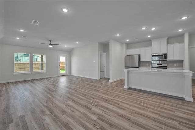 Building Photo - 307 Sun Harvest Dr