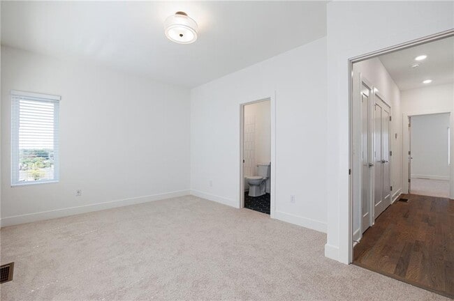 Building Photo - 1540 Millwood Pl