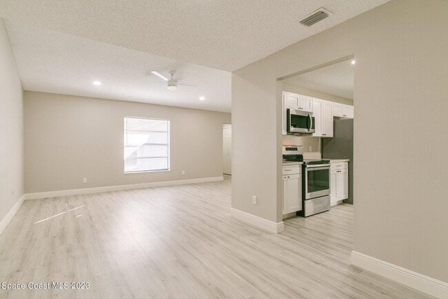 Building Photo - 1847 Parrsboro St NW