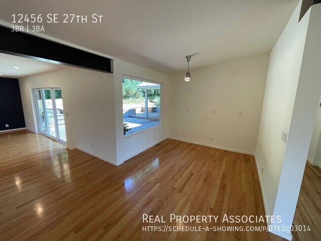 Building Photo - 12456 SE 27th St