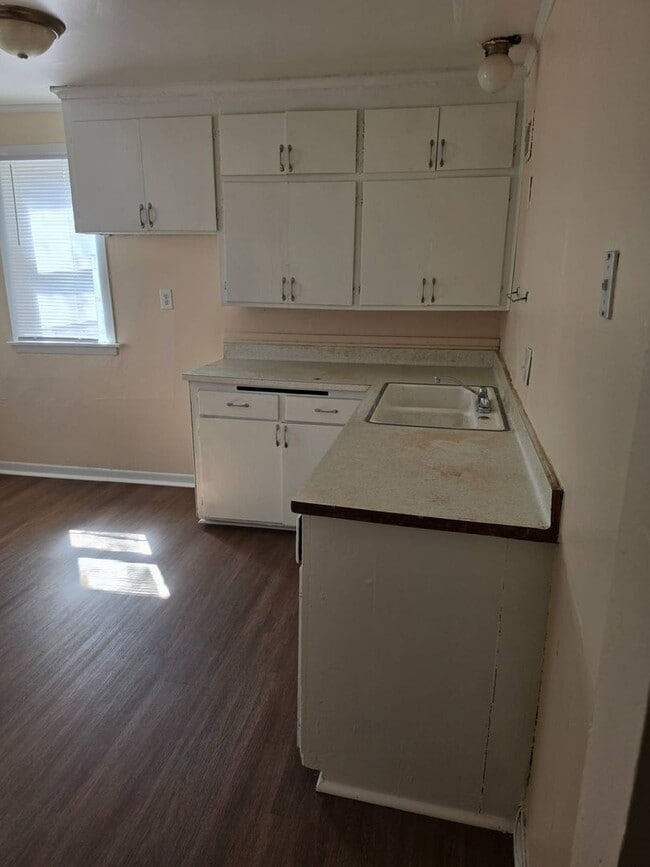 Building Photo - 5951N37thJ