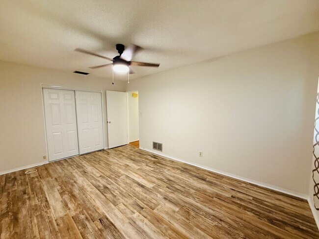 Building Photo - Home in Seminole for rent