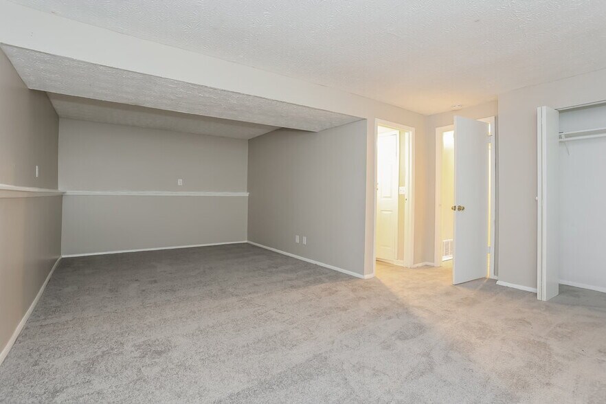 Building Photo - 725 Sunfield Dr NW