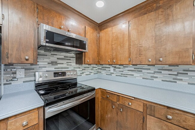 Building Photo - 13918 SE 23rd St