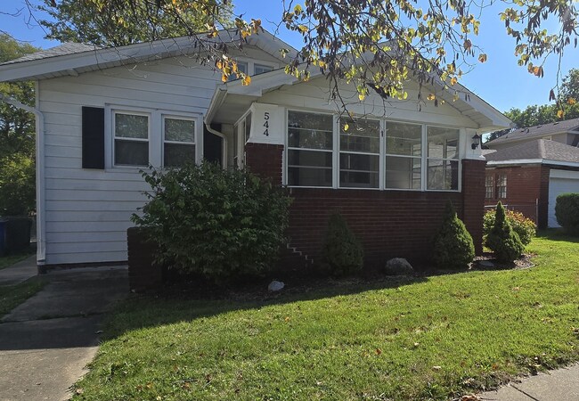 Primary Photo - West End Home offering 3 Bedrooms, 1 bath!