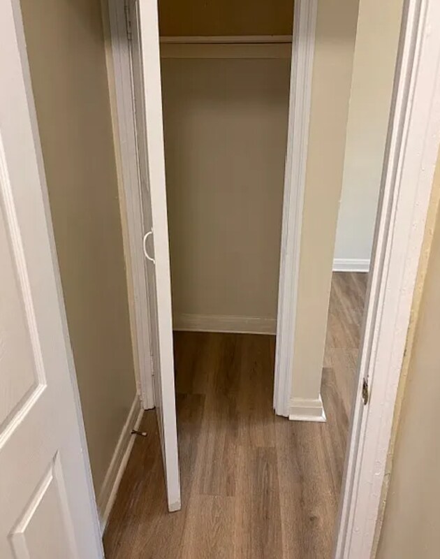 Building Photo - 752X Lange St