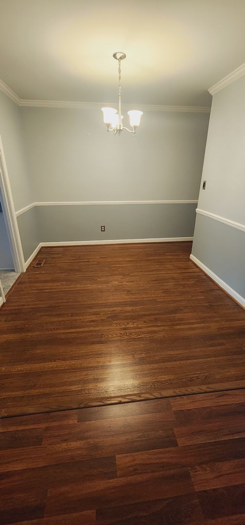 Building Photo - 209 Knoll Crest Dr