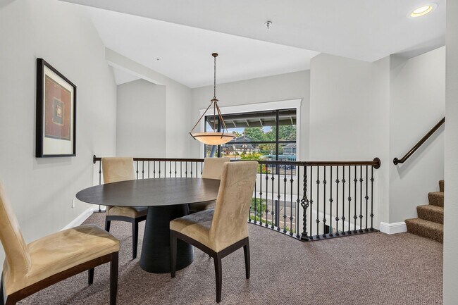 Building Photo - 2Bd/1Ba Seattle Condo