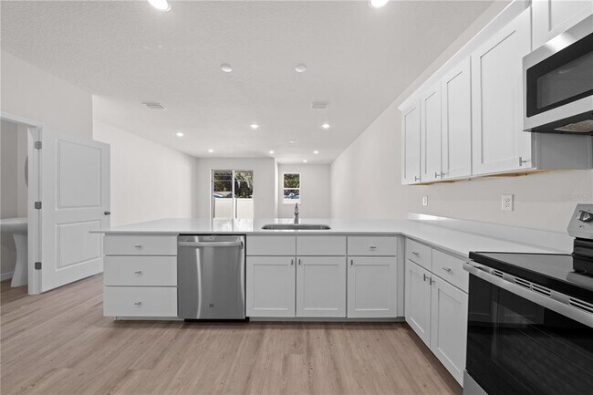 Building Photo - 1782 Tilia St