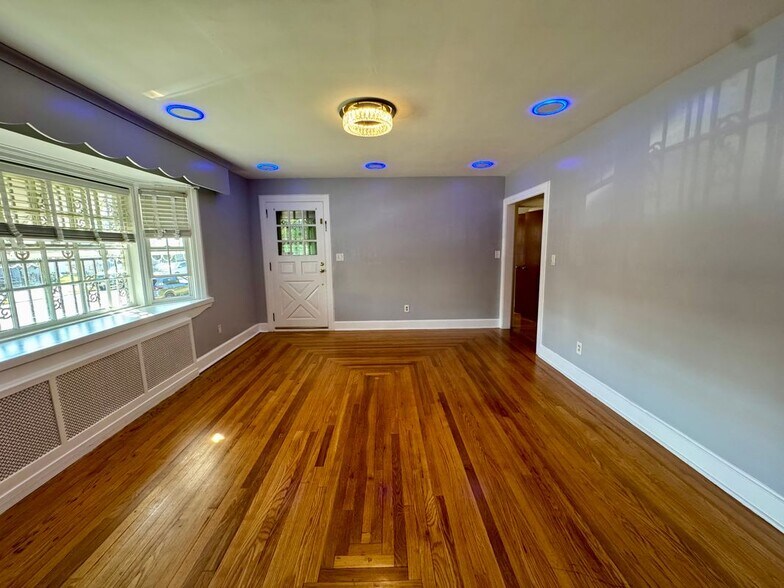 Building Photo - 28-32 Lenox Avenue, 1st Floor