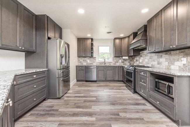 Building Photo - 12383 W Patrick Henry Rd