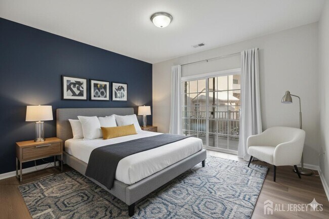 Building Photo - 102 Forest Dr