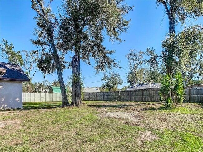 Building Photo - 7801 Rolling Grove Dr W
