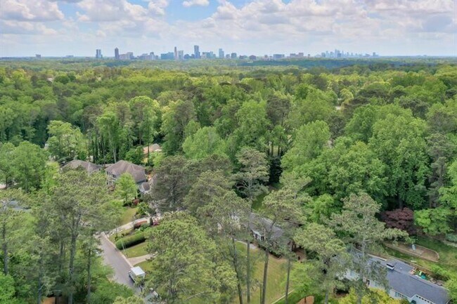 Building Photo - 42 Pine Lake Dr NW