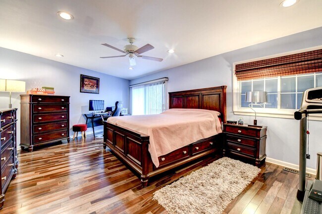 Building Photo - 572 Sanderling Ct