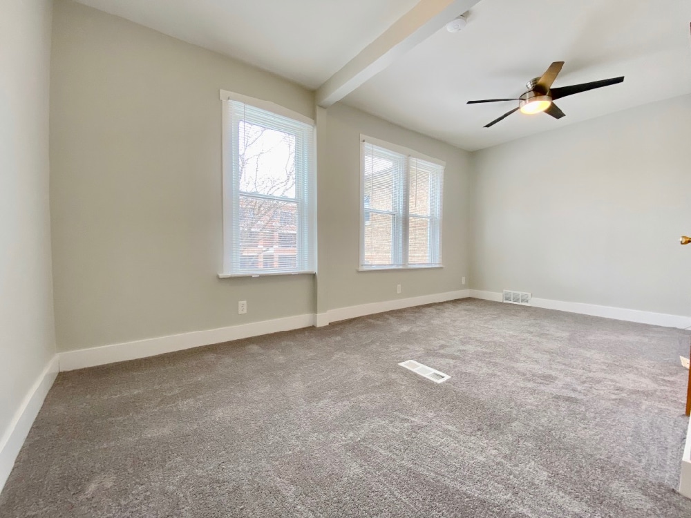 Building Photo - 5517 W Higgins Ave