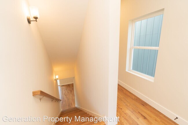 Building Photo - 4 br, 5 bath House - 1039 Montague Place