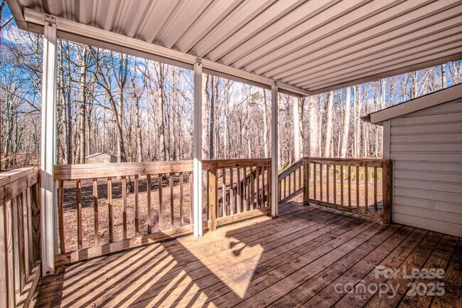 Building Photo - 1159 Camp Creek Rd