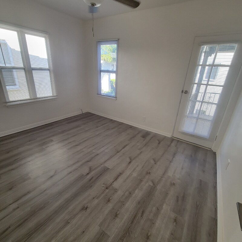 Building Photo - 1509 12th Ave