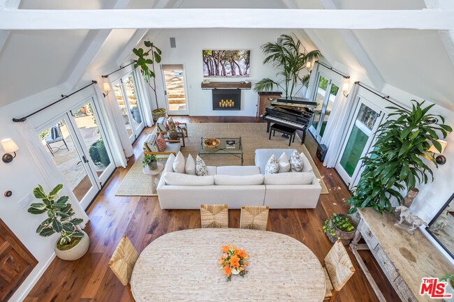 Building Photo - 8149 Mannix Dr