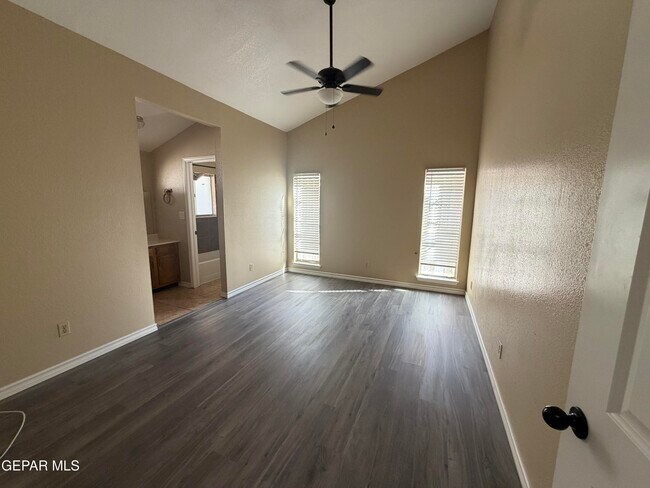 Building Photo - 2243 Seagull Dr