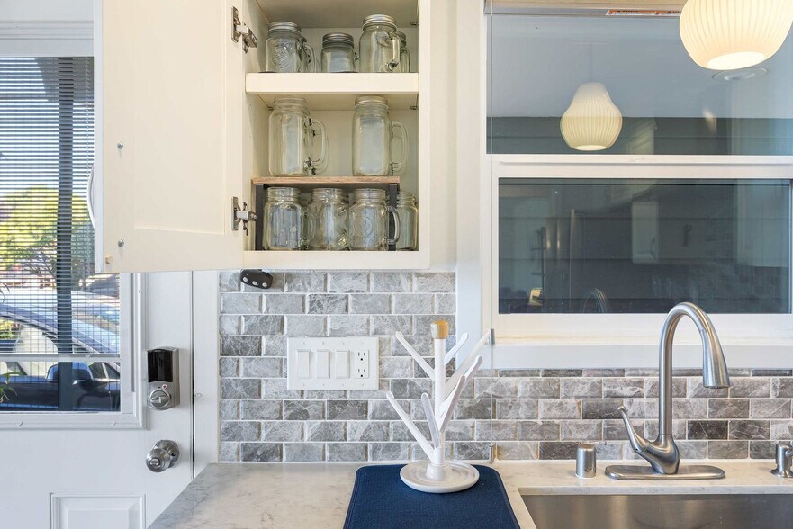 Building Photo - 9024 40th Ave SW