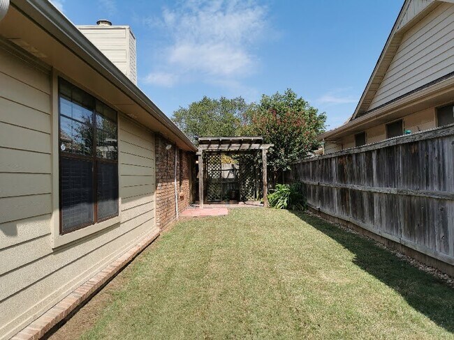 Building Photo - 6224 E 49th St