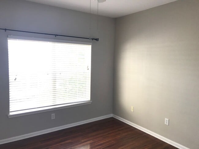 Building Photo - Longleaf Villas #408