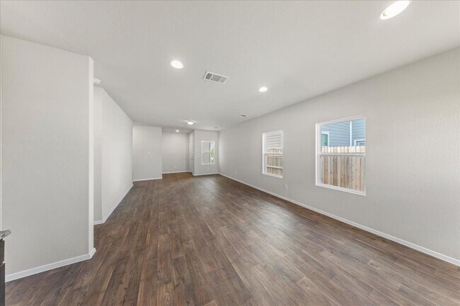 Building Photo - 211 Estallo Wy