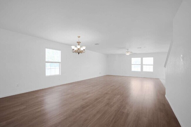 Building Photo - Spacious 4-Bedroom Rental Home in Cibolo, ...