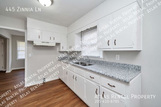 Building Photo - 445 Zinnia Ln