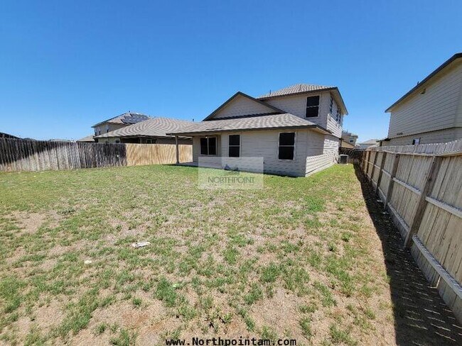 Building Photo - Charming 4 beds 2.5 baths in San Antonio
