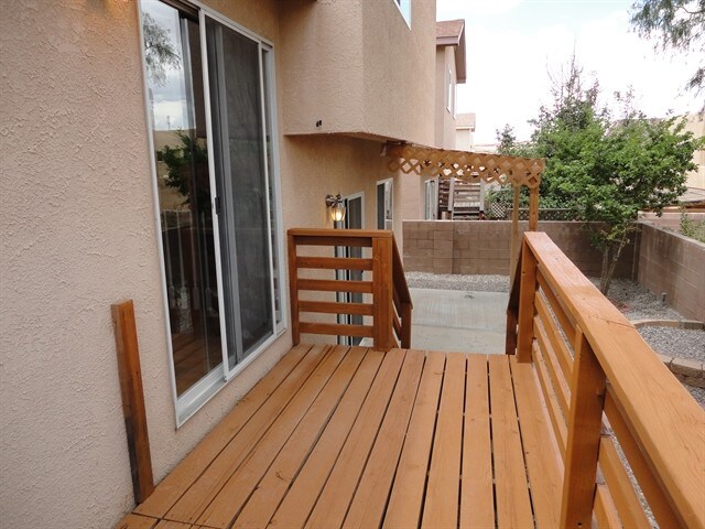 Building Photo - 120 Latigo Trail SE
