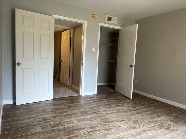 Building Photo - 8419 Hearth Dr