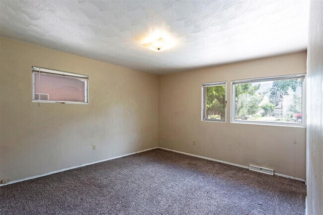 Building Photo - 640 Woodworth Ave